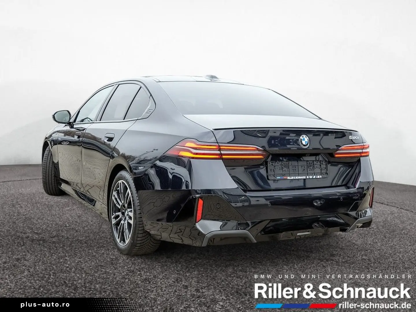 BMW 520i M-Sport Pro NAVI HUD ACC PANO 360  STANDHZ