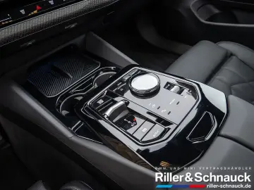 BMW 520i M-Sport Pro NAVI HUD ACC PANO 360  STANDHZ