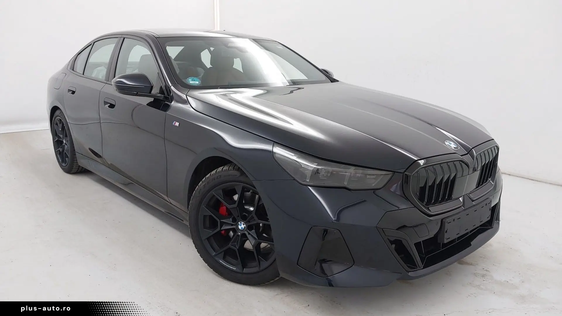 BMW 520d xDrive M Sport PRO MMRY PANO STNDHZNG KMFRT
