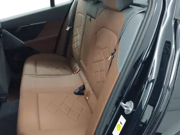 BMW 520d xDrive M Sport PRO MMRY PANO STNDHZNG KMFRT