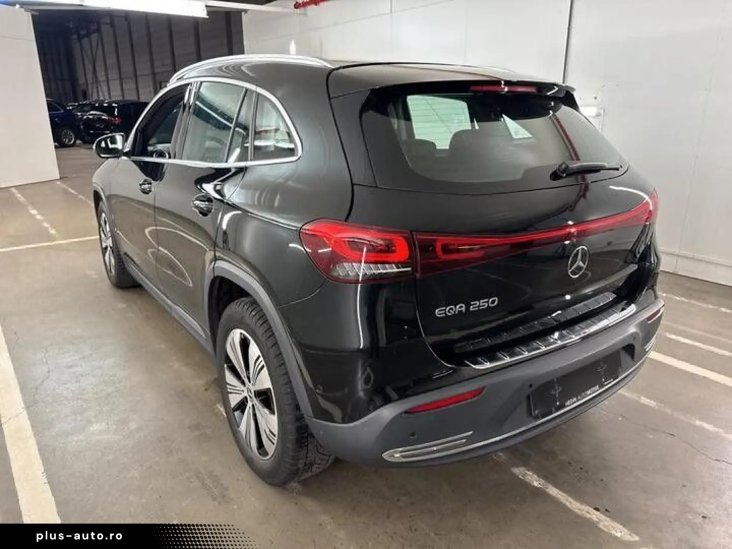 MERCEDES-BENZ EQA 250 LEDER LED Kamera-360  Netto-19300€