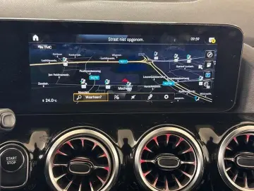 MERCEDES-BENZ EQA 250 LEDER LED Kamera-360  Netto-19300€