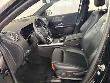 MERCEDES-BENZ EQA 250 LEDER LED Kamera-360  Netto-19300€