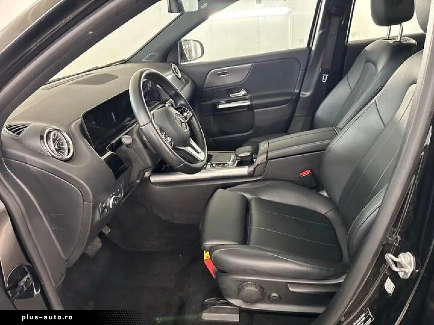 MERCEDES-BENZ EQA 250 LEDER LED Kamera-360  Netto-19300€