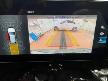 MERCEDES-BENZ EQA 250 AMG AMG MBUX HUD Wide Cam LED Navi AUT