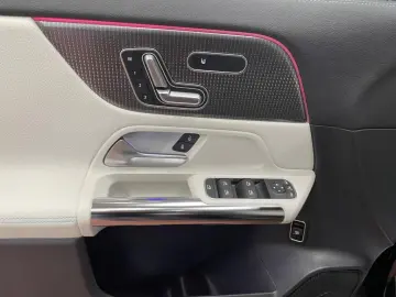 MERCEDES-BENZ EQA 250 AMG AMG MBUX HUD Wide Cam LED Navi AUT