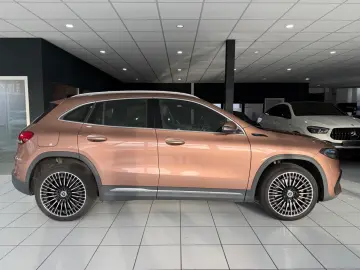 MERCEDES-BENZ EQA 250 AMG-LINE DISTRONIC PANO 360 HE&hellip;