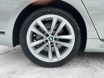 BMW 730d xDrive Limousine M Sportpaket Head-Up DAB