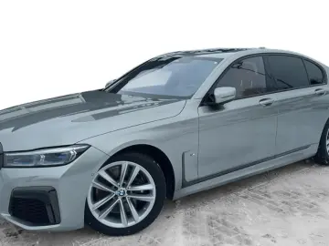 BMW 730d xDrive Limousine M Sportpaket Head-Up DAB