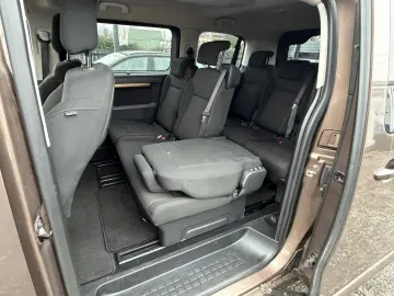 TOYOTA PROACE 8 locuri