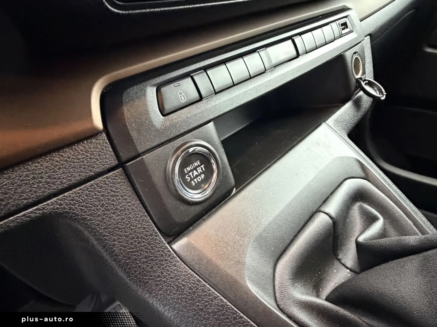 TOYOTA PROACE 8 locuri