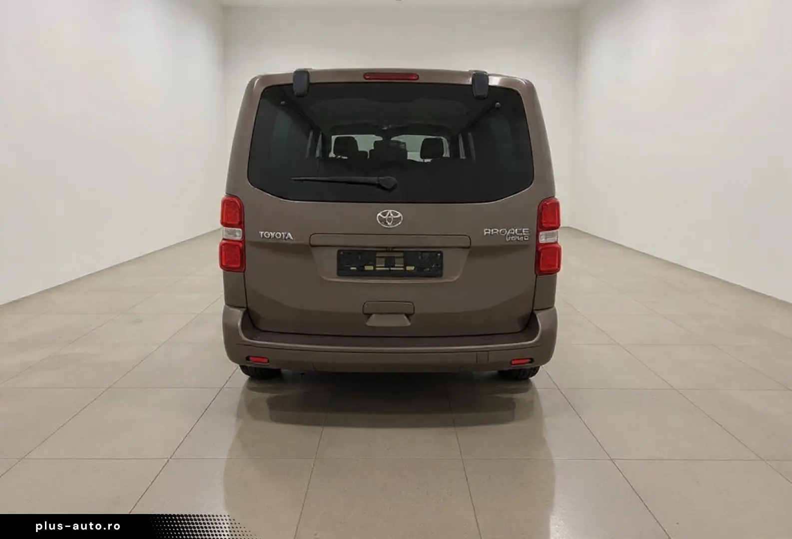 TOYOTA PROACE 8 locuri