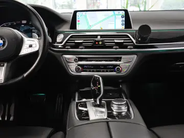 STOC BMW 730 XDRIVE MPACK HARMAN KARDON HEAD UP MASAJ LASER