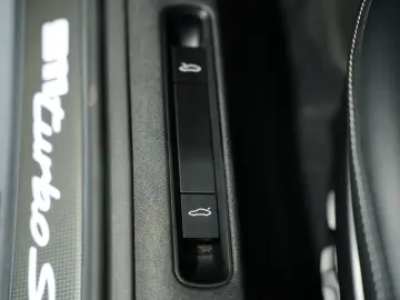 PORSCHE 911 (992) Turbo S  MwSt.  Approved  2.H  21  S-A