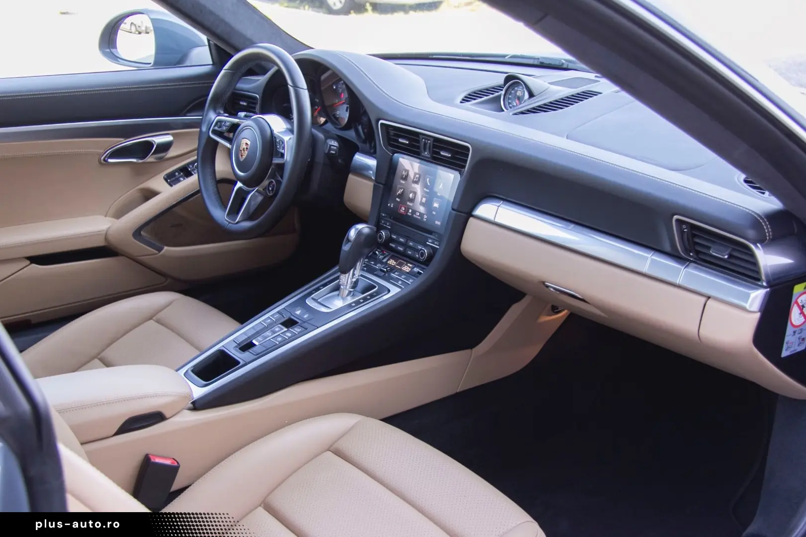 PORSCHE 911 Carrera 4S