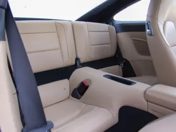 PORSCHE 911 Carrera 4S