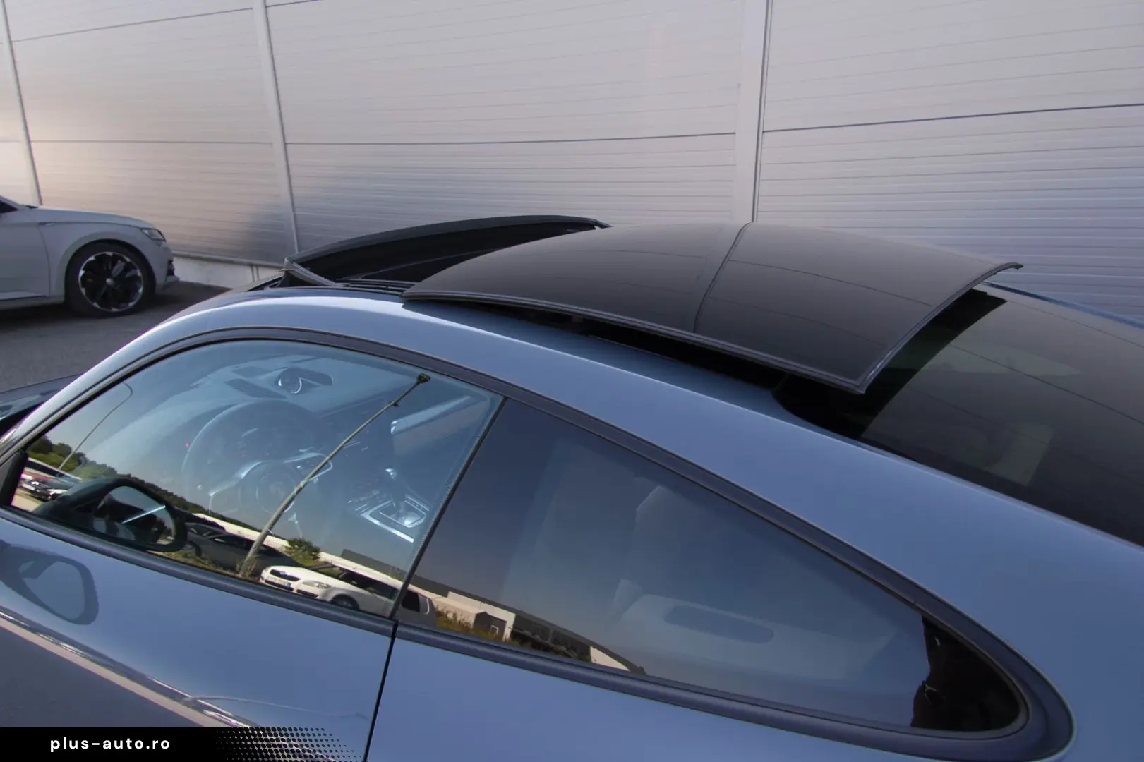 PORSCHE 911 Carrera 4S