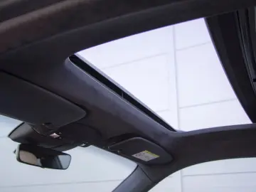 PORSCHE 911 Carrera 4S