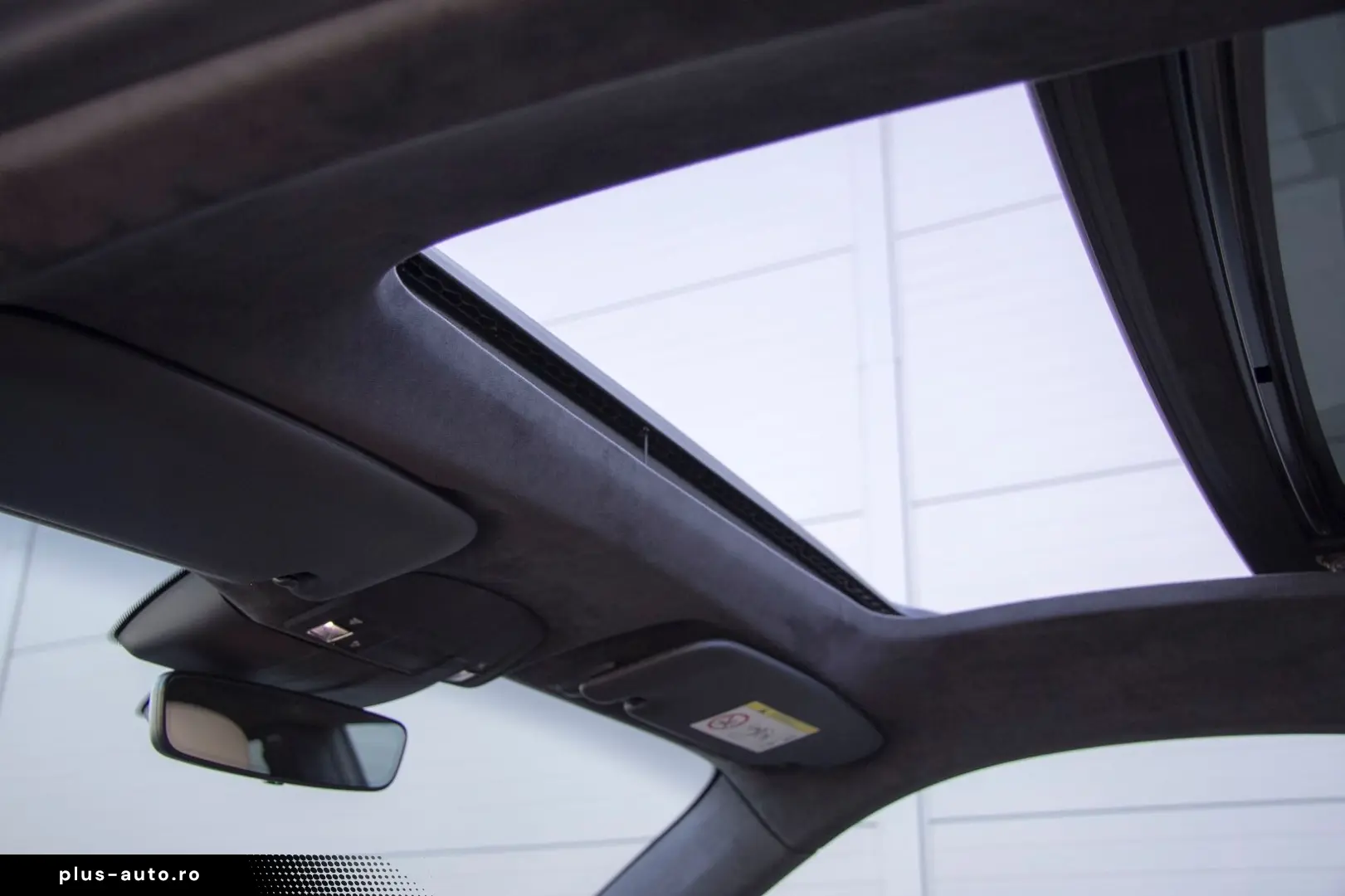 PORSCHE 911 Carrera 4S