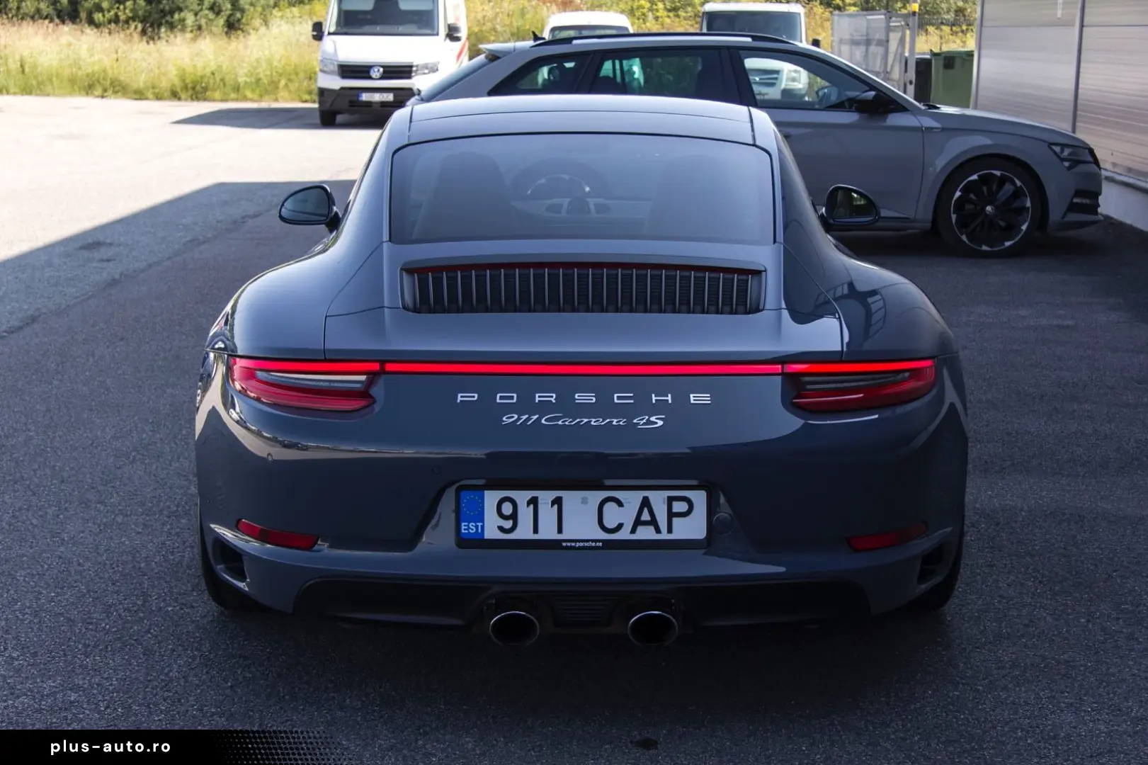 PORSCHE 911 Carrera 4S