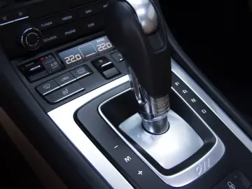 PORSCHE 911 Carrera 4S