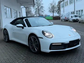 PORSCHE 911 Carrera Cabriolet BOSE Kamera Spurhalte ACC