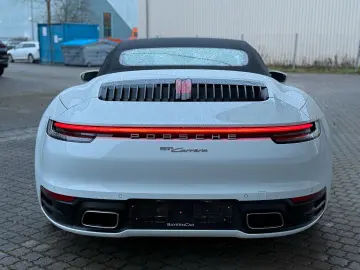 PORSCHE 911 Carrera Cabriolet BOSE Kamera Spurhalte ACC