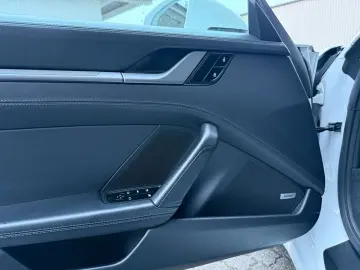 PORSCHE 911 Carrera Cabriolet BOSE Kamera Spurhalte ACC