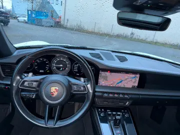 PORSCHE 911 Carrera Cabriolet BOSE Kamera Spurhalte ACC