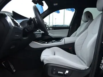 BMW X5 xDrive30d M Sport LiveCptProf.AHK.IconicGlow