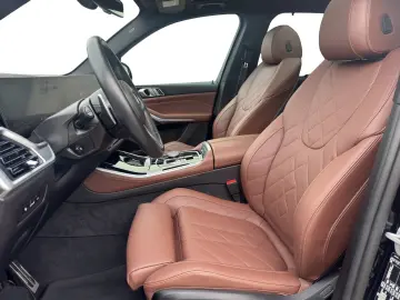 BMW X5 xDr30d M Sportpaket LED Navi SkyLounge ParkAs