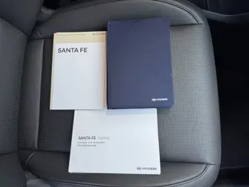 HYUNDAI SANTA FE 1.6T-GDI Signature Plug-In H. 4WD