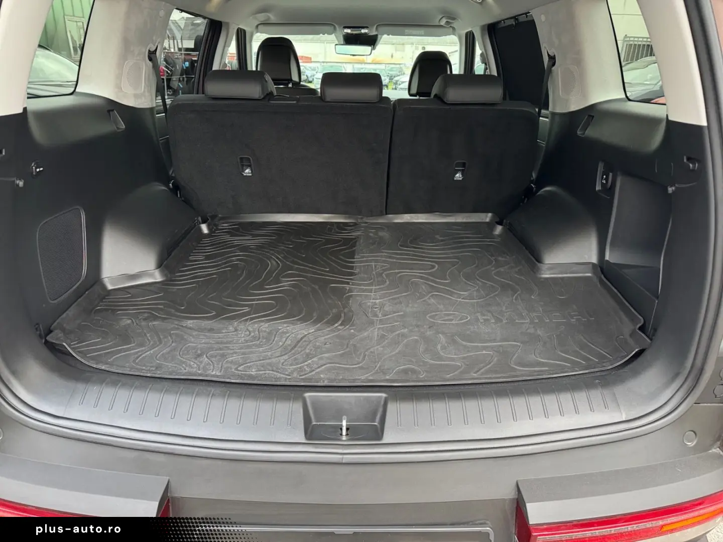 HYUNDAI SANTA FE 1.6T-GDI Signature Plug-In H. 4WD