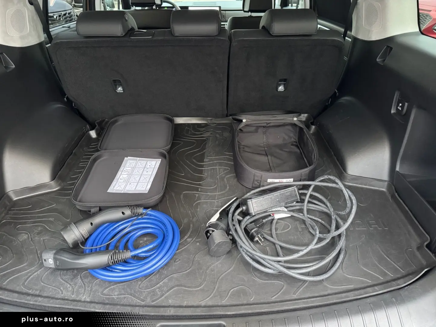 HYUNDAI SANTA FE 1.6T-GDI Signature Plug-In H. 4WD