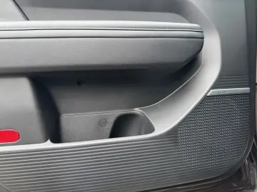 HYUNDAI SANTA FE 1.6T-GDI Signature Plug-In H. 4WD