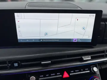 HYUNDAI SANTA FE 1.6T-GDI Signature Plug-In H. 4WD