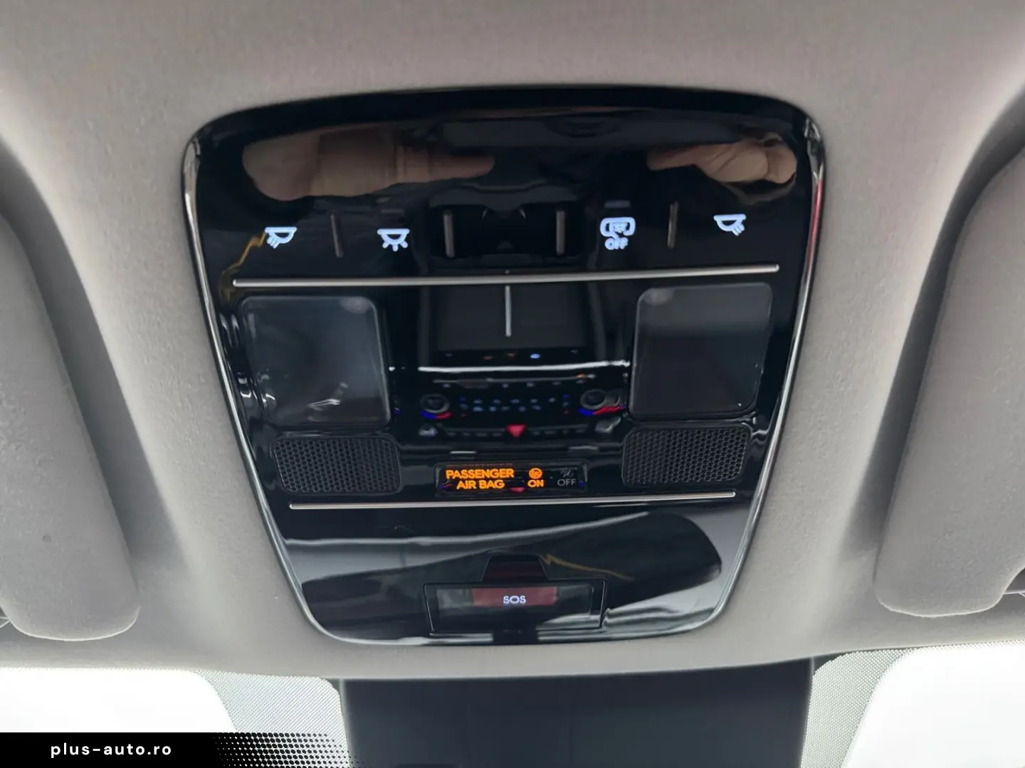 HYUNDAI SANTA FE 1.6T-GDI Signature Plug-In H. 4WD