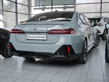 BMW 520d M-Sportpaket Pro Innovations-Paket Driving