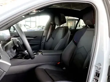 BMW 520d M-Sportpaket Pro Innovations-Paket Driving