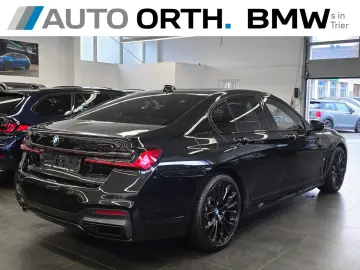 BMW 730d M-SPORT NAPPA ST-HZG MASSAGE ACC LASER 360