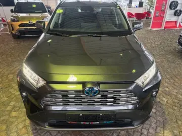 TOYOTA RAV 4 2.5 4x4 Hybrid Team Deutschland