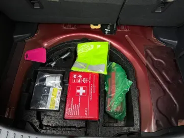 Mazda 2 Takumi 1.5 Benzina 90 Cp