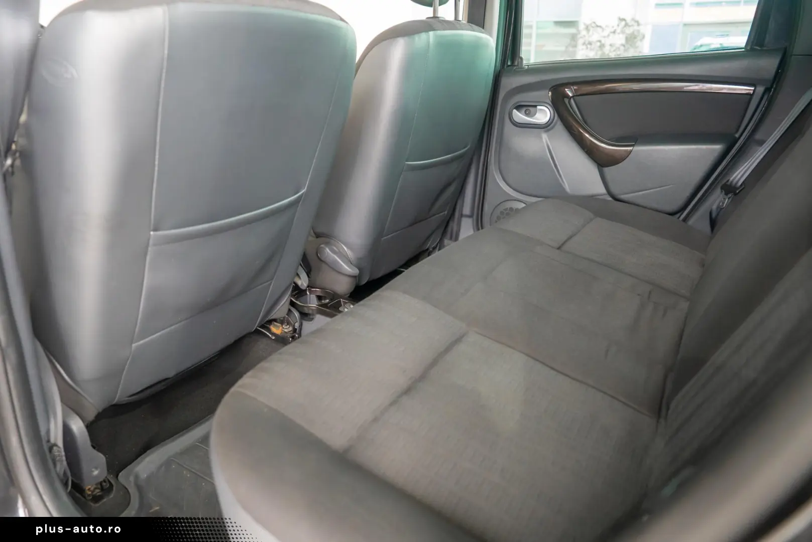 Dacia Duster 1.6i 16v  Laureate