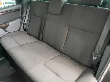 Dacia Duster 1.6i 16v  Laureate