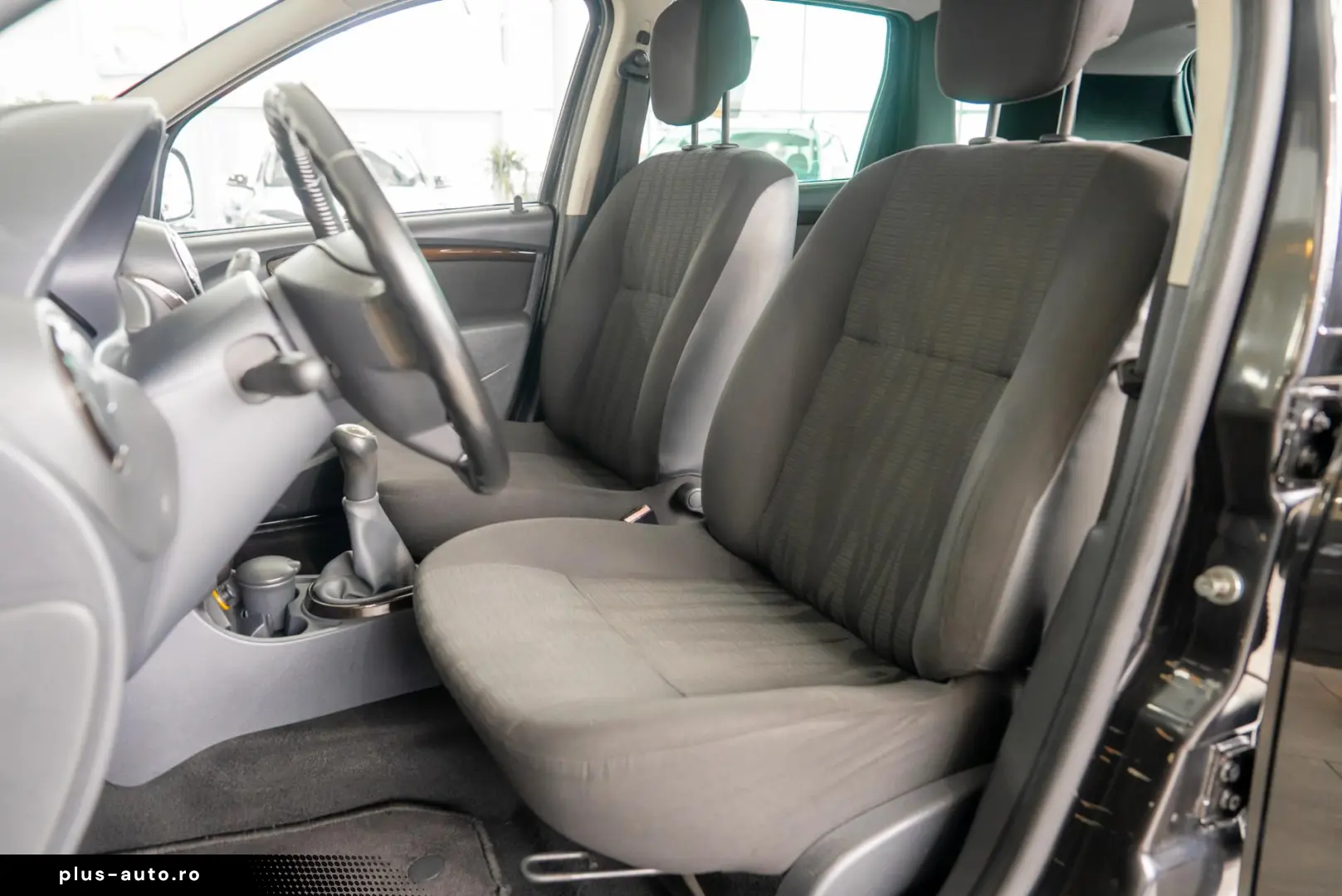 Dacia Duster 1.6i 16v  Laureate