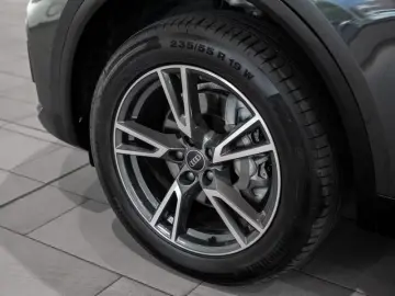 Audi Q5 SUV 40 TDI quattro S tronic