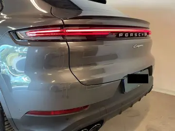 PORSCHE Cayenne Coupe E-Hybrid