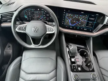 VW Touareg 3.0 TDI Elegance ACC Luftf. App-Con AHK