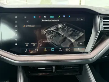 VW Touareg 3.0 TDI Elegance ACC Luftf. App-Con AHK