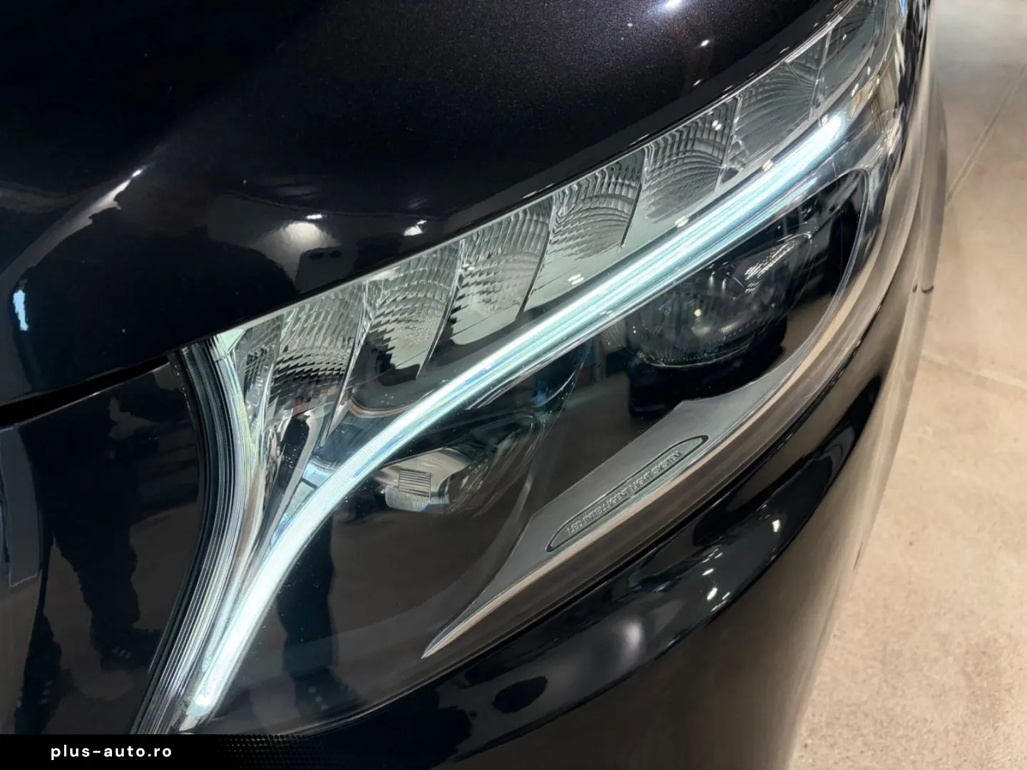 MERCEDES-BENZ V 300 d EDITION LED AHK 360 TISCH 6 SI&hellip;